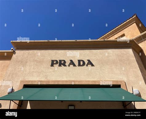 prada cabazon premium outlets